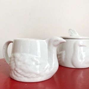 Vintage White Swan Ceramic Creamer and Sugar Bowl Set BN1